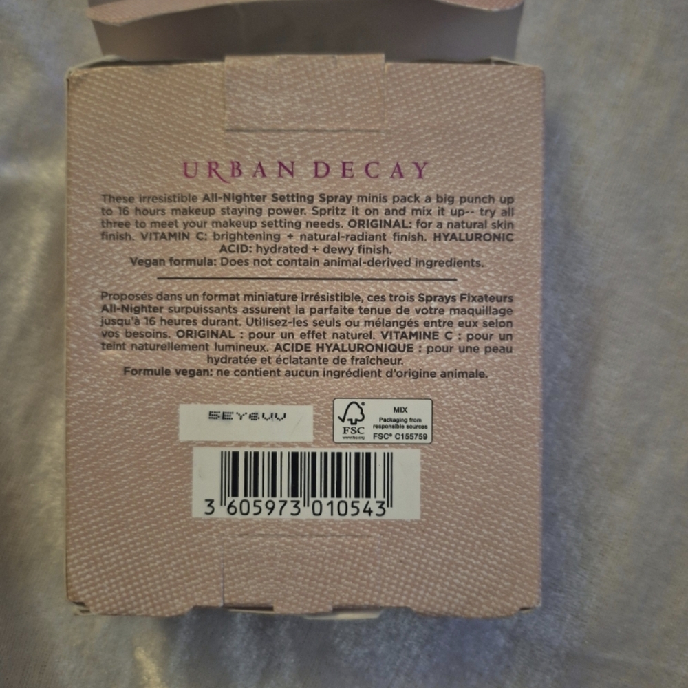 Urban Decay Setting Spray Duo Black Yellow - Picture 4 of 4